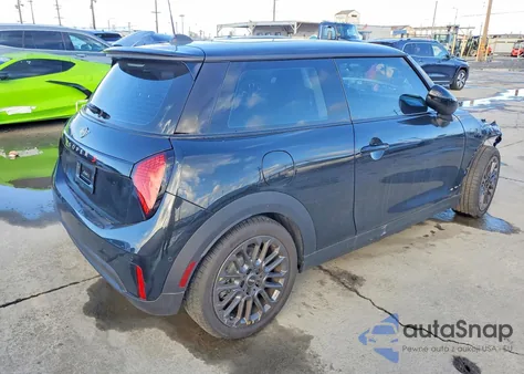2025 Mini Cooper S z USA, uszkodzony, nr VIN WMW23GD09S2W96591